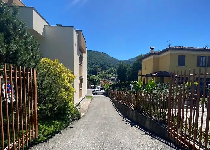 Cool Flat - Private Parking & Rooftop Terrace