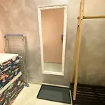 Дом отдыха Cool Flat - Private Parking & Rooftop Terrace