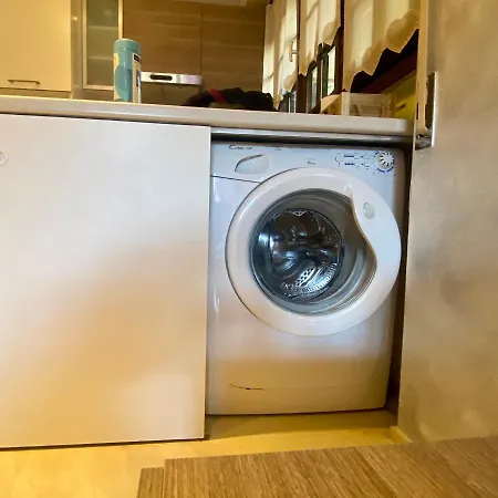 Cool Flat - Private Parking & Rooftop Terrace * בלאג'יו