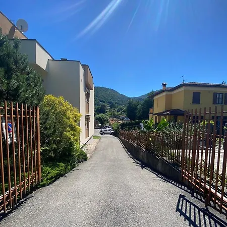 Cool Flat - Private Parking & Rooftop Terrace