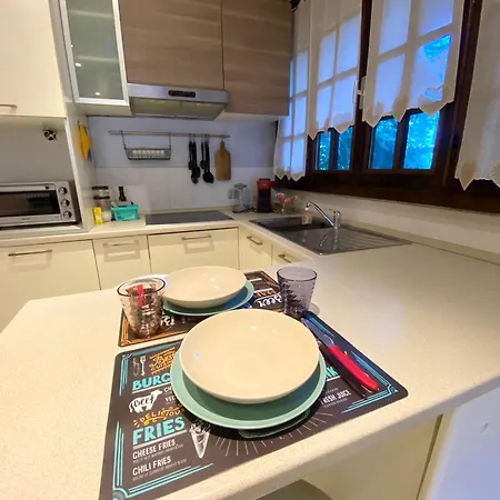 Cool Flat - Private Parking & Rooftop Terrace בית נופש *