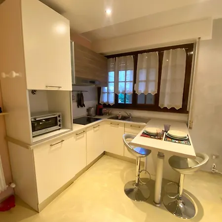 Сasa de vacaciones Cool Flat - Private Parking & Rooftop Terrace *