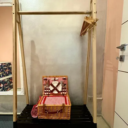 Cool Flat - Private Parking & Rooftop Terrace Сasa de vacaciones