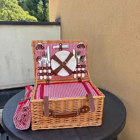 בית נופש Cool Flat - Private Parking & Rooftop Terrace *