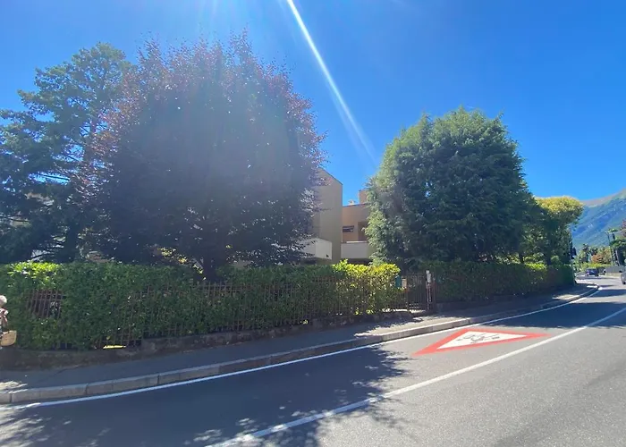 Дом отдыха Cool Flat - Private Parking & Rooftop Terrace Белладжо